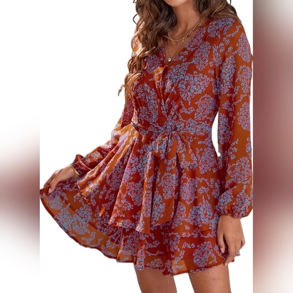 Floral Romper - Picture 2 of 12